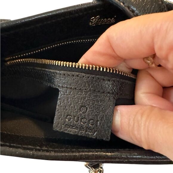 Gucci Black Women's Jackie Bag with piston lock - Picture 10 of 16